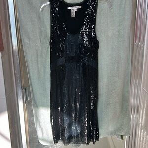 Max Studio size Medium-black sequence